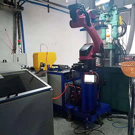 コスメティックチューブインジェクションヘッドエキスパート---赤いロボット